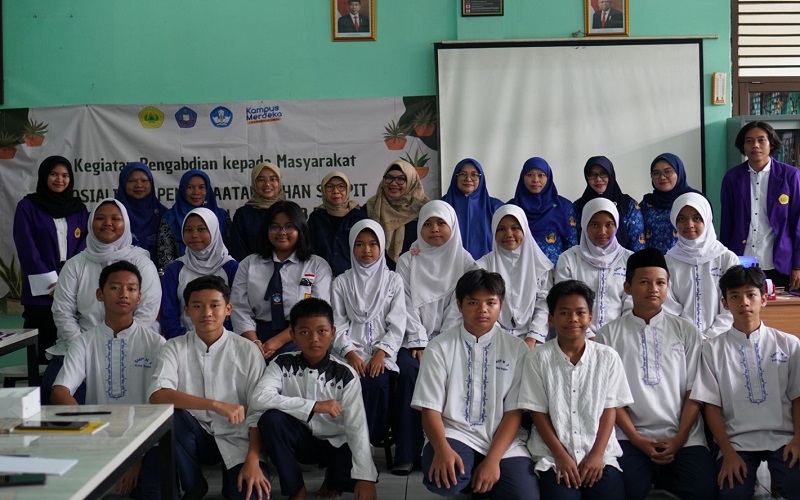 Hanging Garden: Solusi Pemanfaatan Lahan Sempit sebagai Ruang Hijau di SMPN 3 Bogor